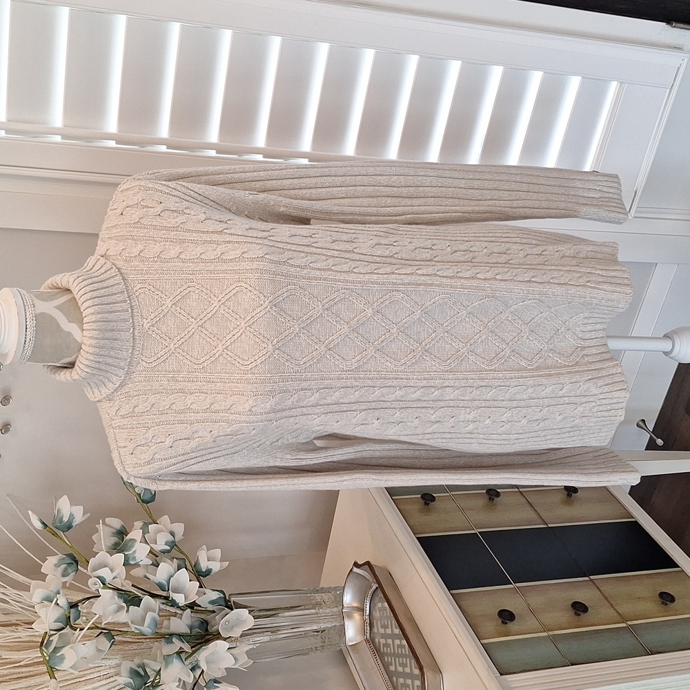 Cable knit turtle neck sweater
